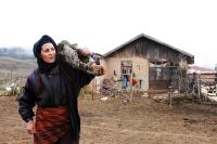 فاطمه معتمد آریا در نمایی از فیلم «گیلانه»