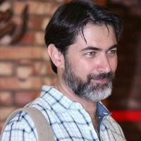 پارسا پیروزفر