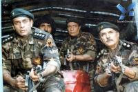 کاظم افرند نیا و بهمن دان در نمایی از فیلم «گارد ویژه»