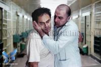 فرهاد قائمیان و جمشید هاشم پور در نمایی از فیلم « قارچ سمی»