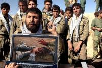 حمید فرخ نژاد در نمایی از فیلم دموکراسی تو روز روشن